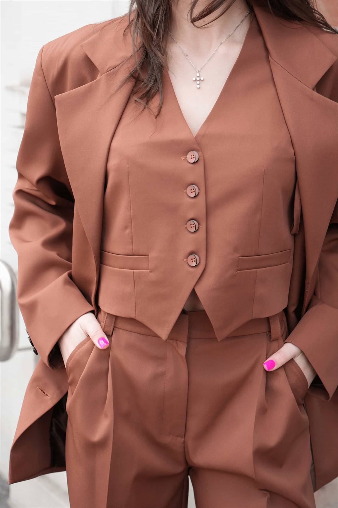 Жилет з костюмної тканиникоричневий | Alish Brand